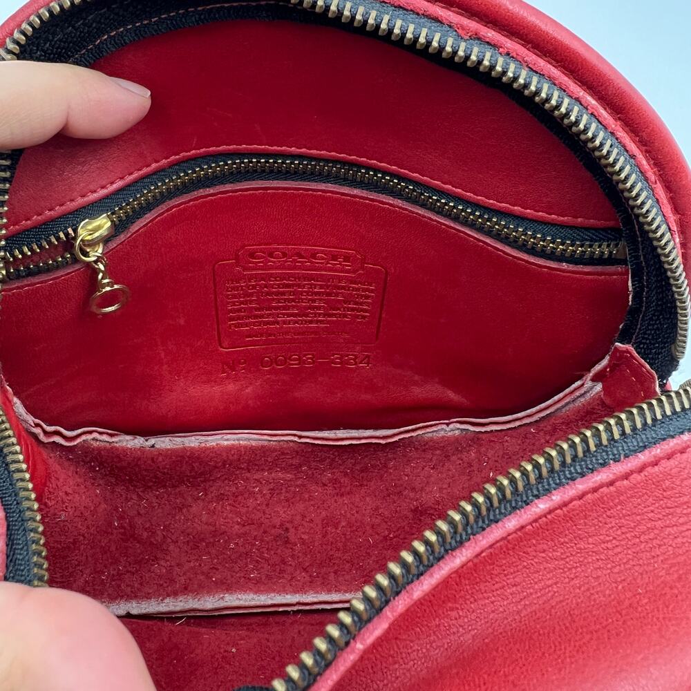 Vintage Coach Chester Canteen Crossbody Red Leather Bag 9901 - Picture 4 of 11
